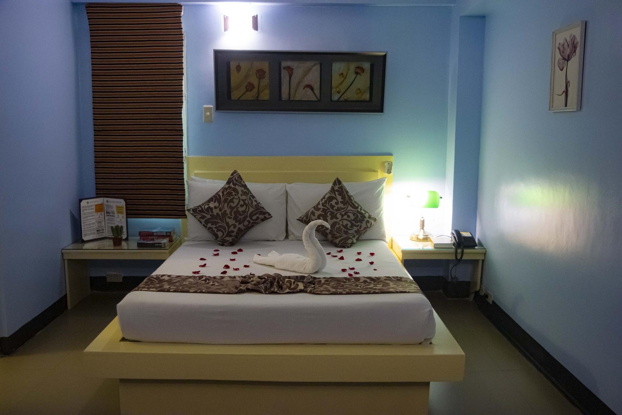 Franchise One Hotel Makati City Exterior photo