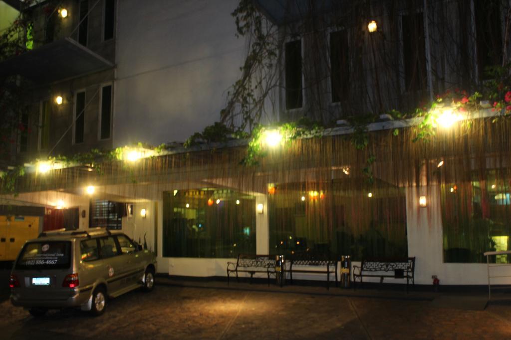 Franchise One Hotel Makati City Exterior photo